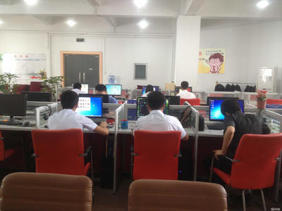 萬高商務咨詢 企業決策的可靠信息伙伴